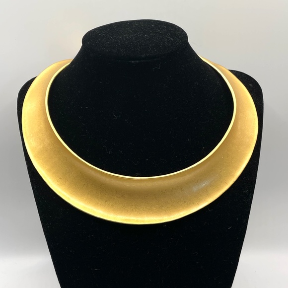 Vintage Anne Klein Signed Matte Gold Modernist Collar Choker Necklace - Picture 6 of 9